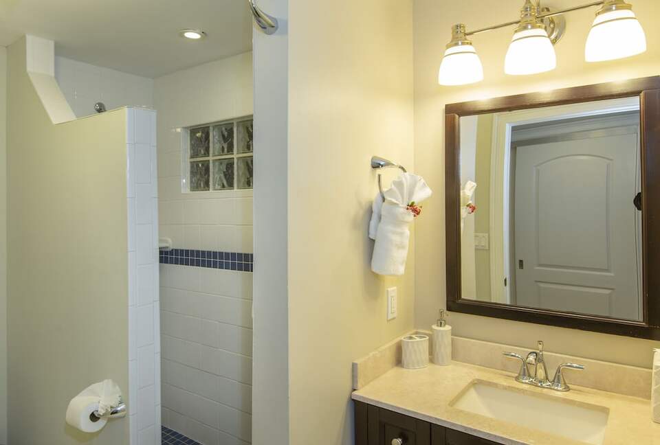 Tropical Panorama Cruz Bay Retreat | Unbeatable location in private/ compound | Walk to Town - Estate Enighed, Virgin Islands, U.S.