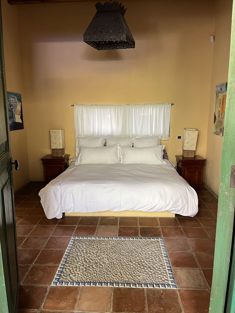 Modern Mexican | Meditarrean style with a Pickleball court, outdoor activities & near cultural sites - Malinalco, Mexico