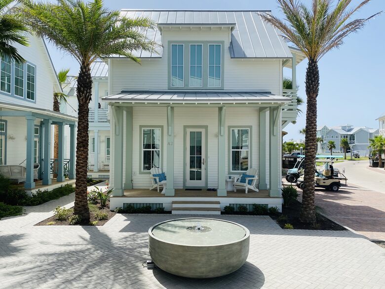 Sandy Gate Cottage by the Sea - Port Aransas, Texas