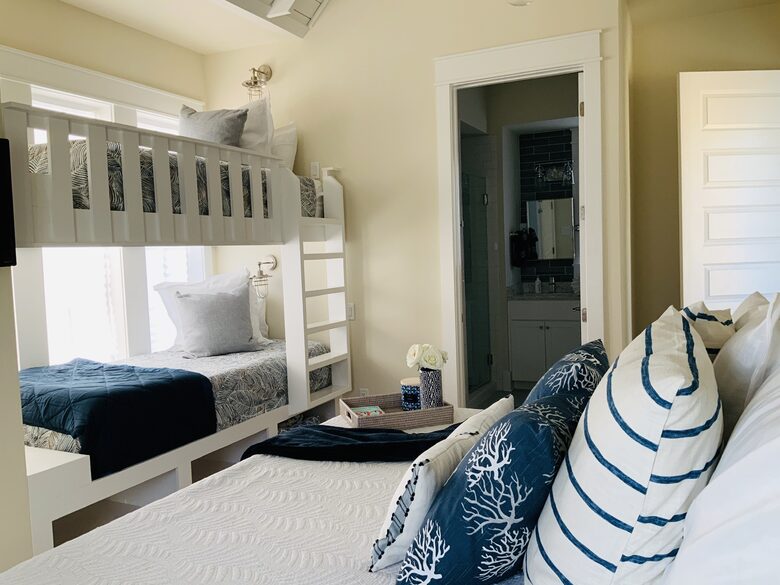 Sandy Gate Cottage by the Sea - Port Aransas, Texas