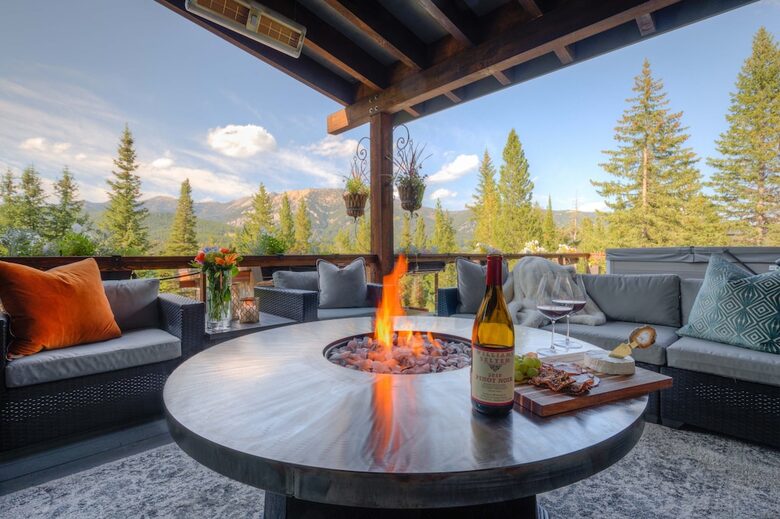 Modern Mountain Retreat with Stunning Views + Amenities Galore - Big Sky, Montana