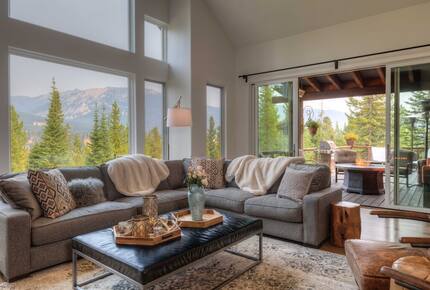 Modern Mountain Retreat with Stunning Views + Amenities Galore - Big Sky, Montana