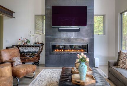 Modern Mountain Retreat with Stunning Views + Amenities Galore - Big Sky, Montana