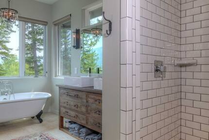 Modern Mountain Retreat with Stunning Views + Amenities Galore - Big Sky, Montana