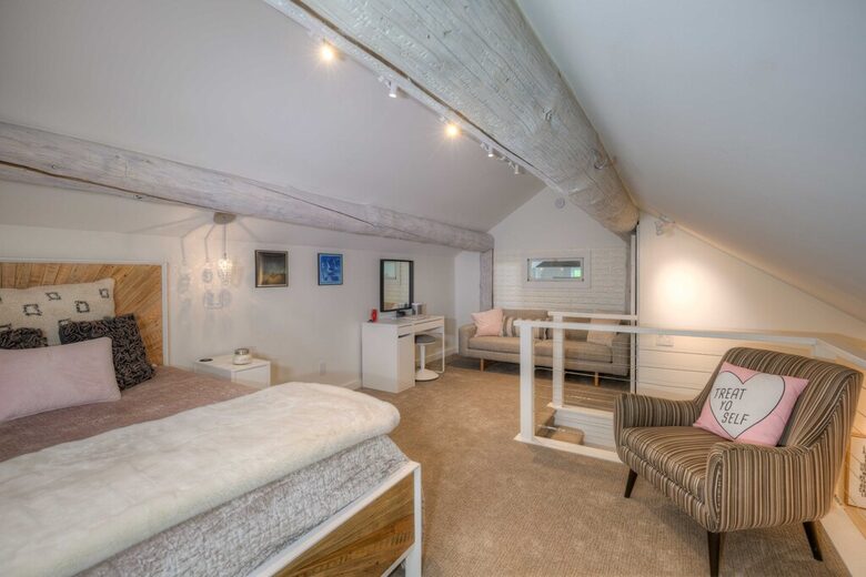 Modern Mountain Retreat with Stunning Views + Amenities Galore - Big Sky, Montana