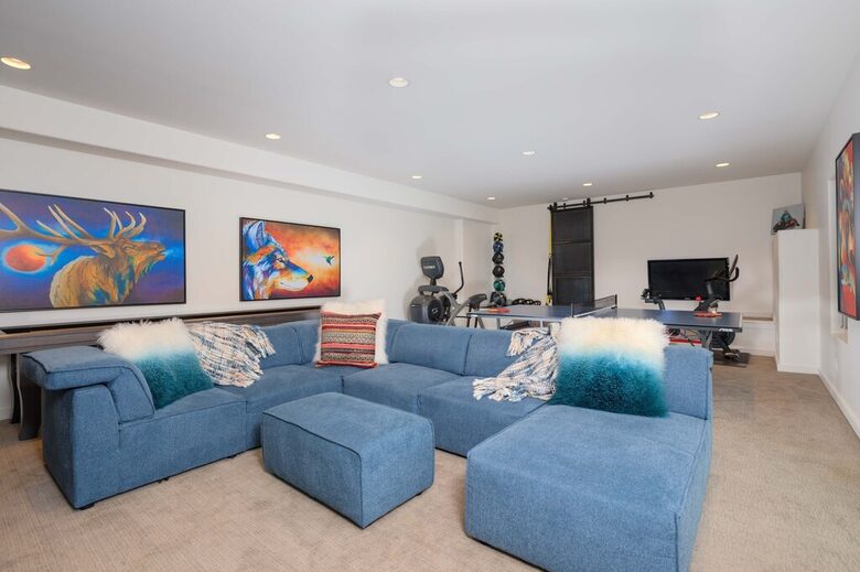 Modern Mountain Retreat with Stunning Views + Amenities Galore - Big Sky, Montana