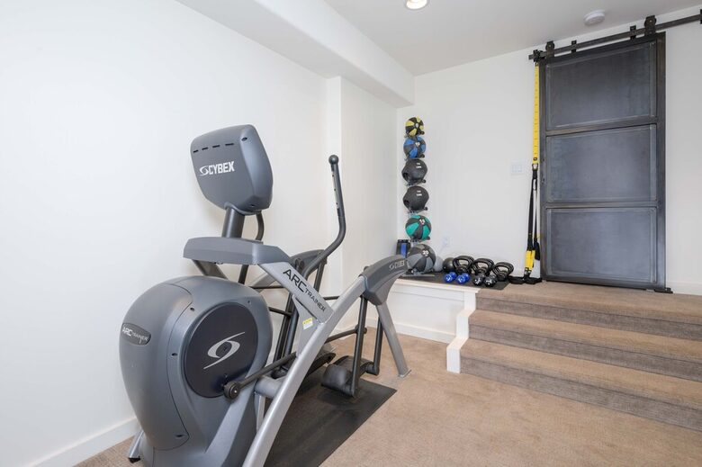 Modern Mountain Retreat with Stunning Views + Amenities Galore - Big Sky, Montana