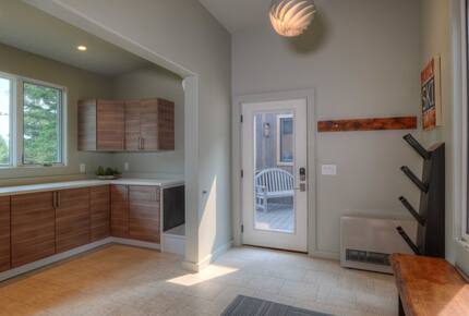 Modern Mountain Retreat with Stunning Views + Amenities Galore - Big Sky, Montana