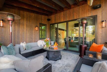 Modern Mountain Retreat with Stunning Views + Amenities Galore - Big Sky, Montana