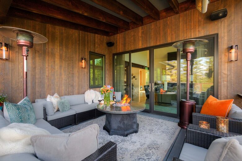 Modern Mountain Retreat with Stunning Views + Amenities Galore - Big Sky, Montana