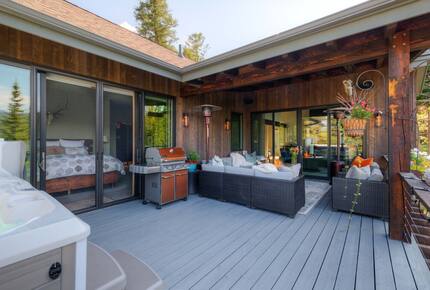 Modern Mountain Retreat with Stunning Views + Amenities Galore - Big Sky, Montana