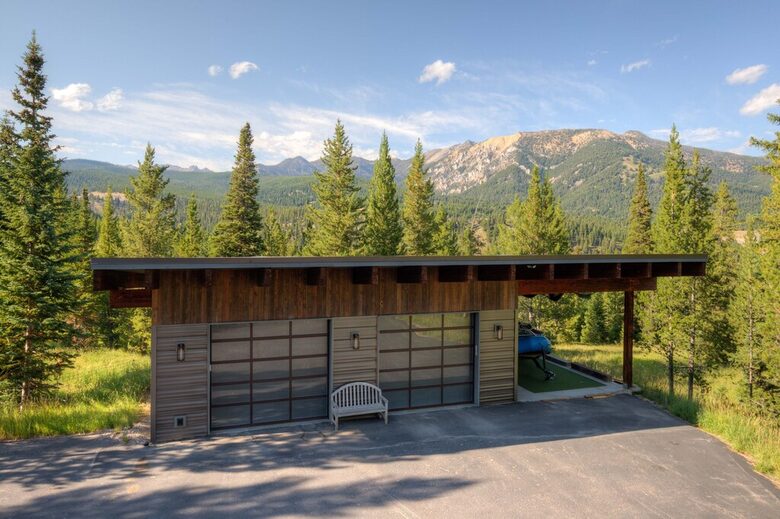 Modern Mountain Retreat with Stunning Views + Amenities Galore - Big Sky, Montana