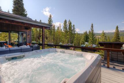 Modern Mountain Retreat with Stunning Views + Amenities Galore - Big Sky, Montana
