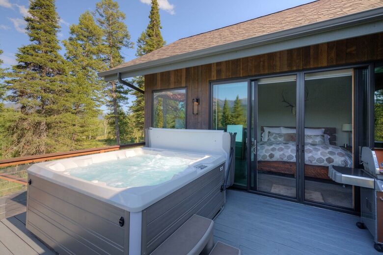 Modern Mountain Retreat with Stunning Views + Amenities Galore - Big Sky, Montana