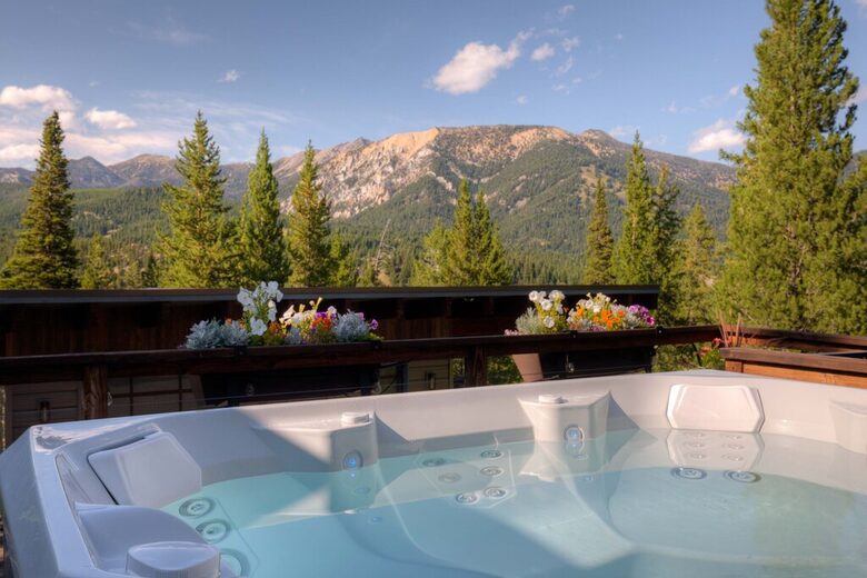 Modern Mountain Retreat with Stunning Views + Amenities Galore - Big Sky, Montana