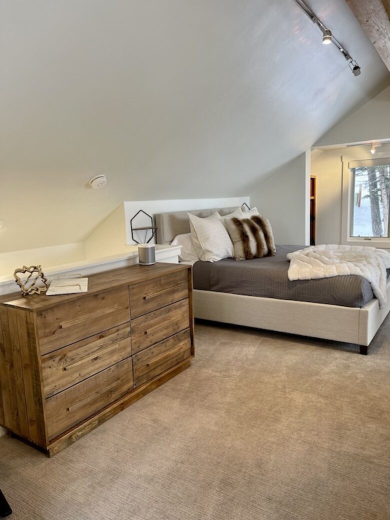 Modern Mountain Retreat with Stunning Views + Amenities Galore - Big Sky, Montana