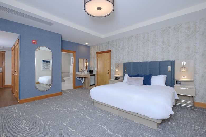 Summit Hotel Suite Ski-In/Ski-Out with Pool, Fitness, Spa - Big Sky, Montana