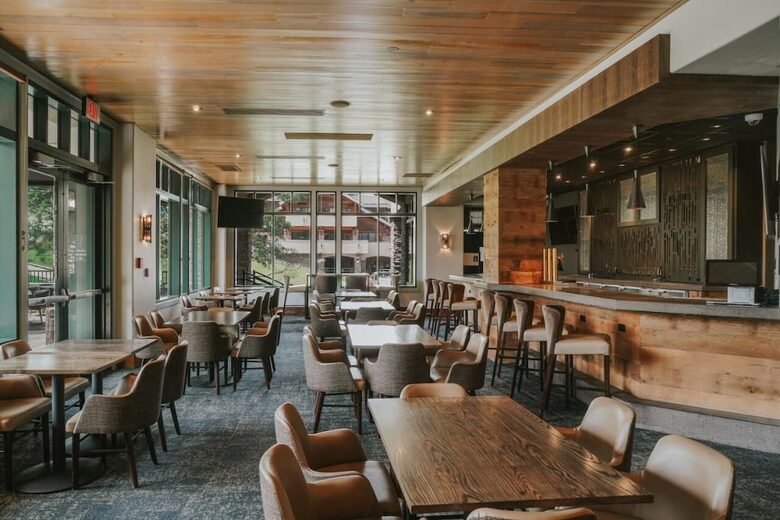 Summit Hotel Suite Ski-In/Ski-Out with Pool, Fitness, Spa - Big Sky, Montana