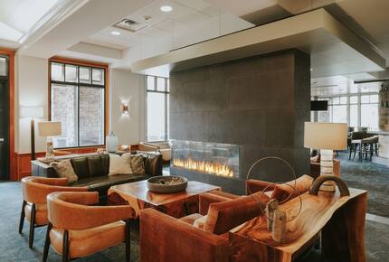 Summit Hotel Suite Ski-In/Ski-Out with Pool, Fitness, Spa - Big Sky, Montana