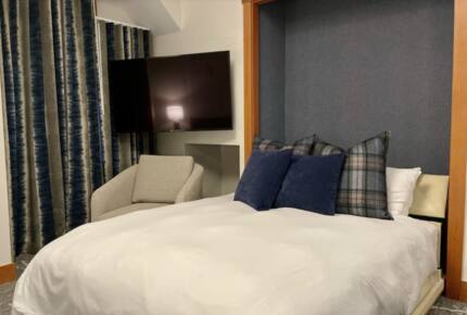 Summit Hotel Suite Ski-In/Ski-Out with Pool, Fitness, Spa - Big Sky, Montana