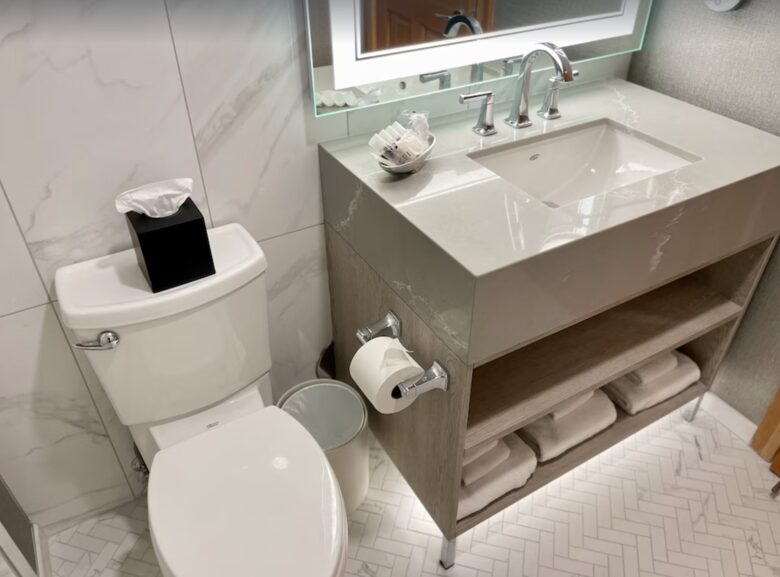 Summit Hotel Suite Ski-In/Ski-Out with Pool, Fitness, Spa - Big Sky, Montana