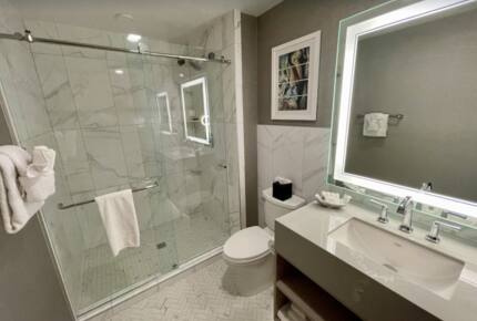 Summit Hotel Suite Ski-In/Ski-Out with Pool, Fitness, Spa - Big Sky, Montana