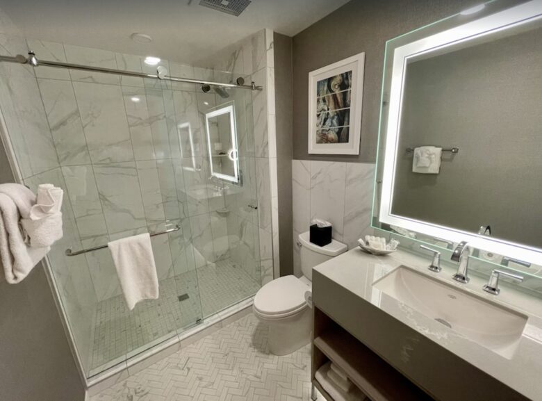 Summit Hotel Suite Ski-In/Ski-Out with Pool, Fitness, Spa - Big Sky, Montana