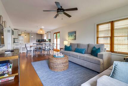 Mermaid's Cove Nestled Between Beach and Bay! - San Diego, California