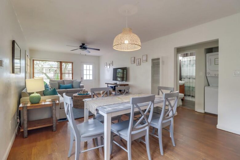 Mermaid's Cove Nestled Between Beach and Bay! - San Diego, California