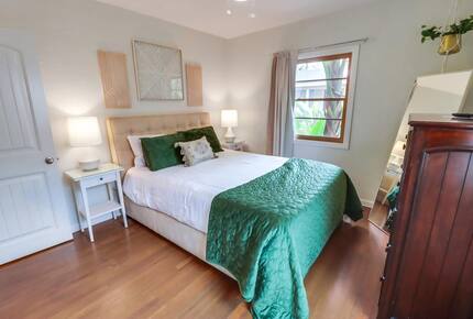 Mermaid's Cove Nestled Between Beach and Bay! - San Diego, California