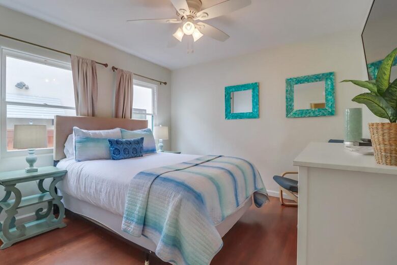 Mermaid's Cove Nestled Between Beach and Bay! - San Diego, California