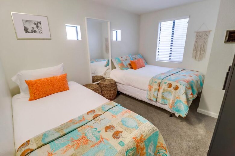 Mermaid's Cove Nestled Between Beach and Bay! - San Diego, California