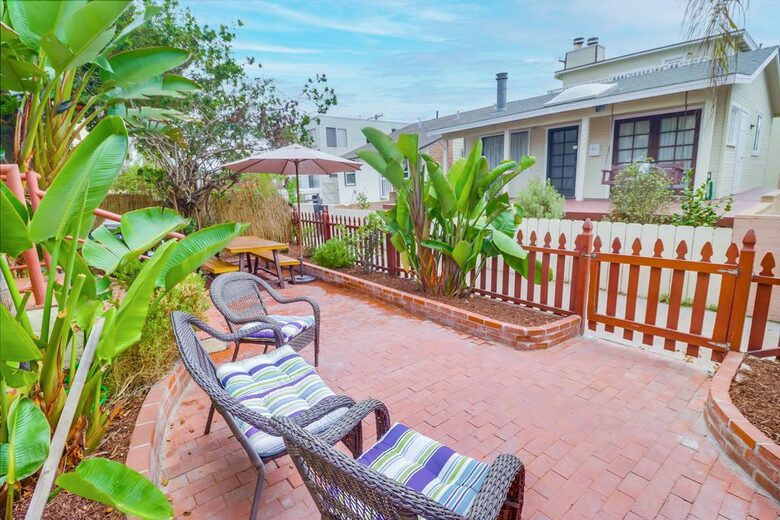 Mermaid's Cove Nestled Between Beach and Bay! - San Diego, California