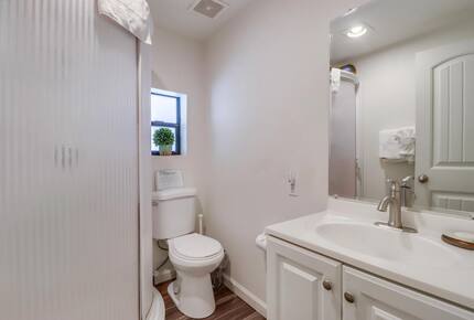 Mermaid's Cove Nestled Between Beach and Bay! - San Diego, California