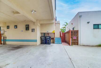 Mermaid's Cove Nestled Between Beach and Bay! - San Diego, California