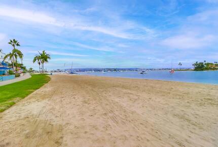 Mermaid's Cove Nestled Between Beach and Bay! - San Diego, California