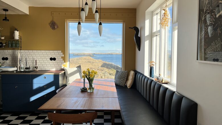 Two-story house by the sea - Stykkishólmur, Iceland