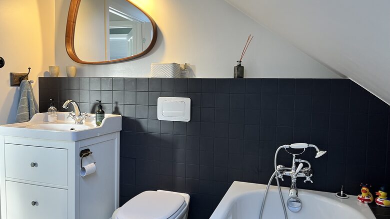 Two-story house by the sea - Stykkishólmur, Iceland