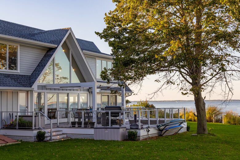 Peconic Bay Beach-Front Home - Hampton Bays, New York