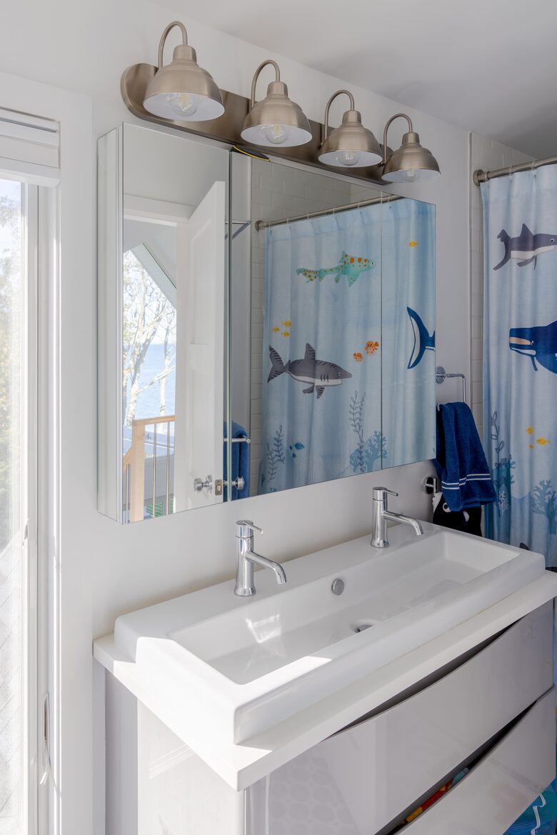 Peconic Bay Beach-Front Home - Hampton Bays, New York