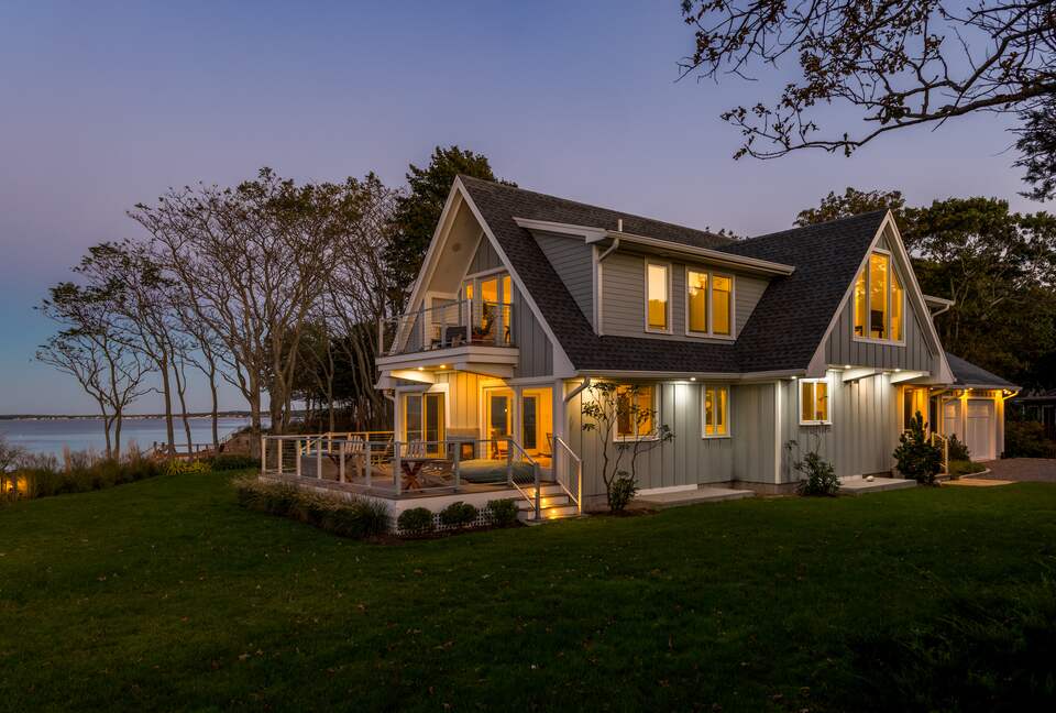 Peconic Bay Beach-Front Home - Hampton Bays, New York