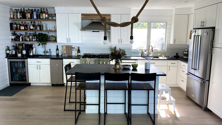 Peconic Bay Beach-Front Home - Hampton Bays, New York