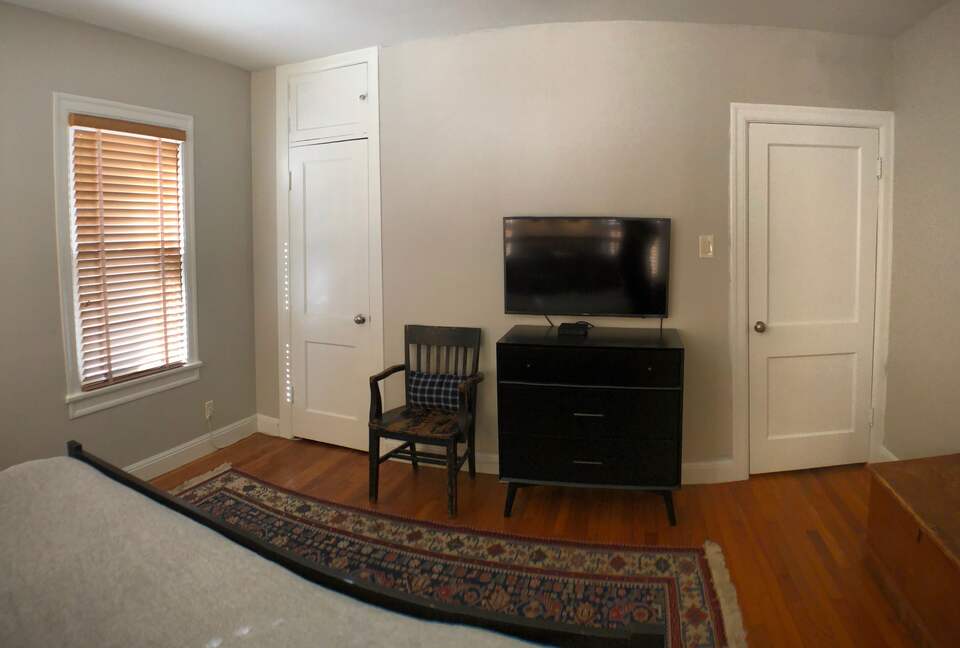 Travis Heights Charming Gem - Austin, Texas