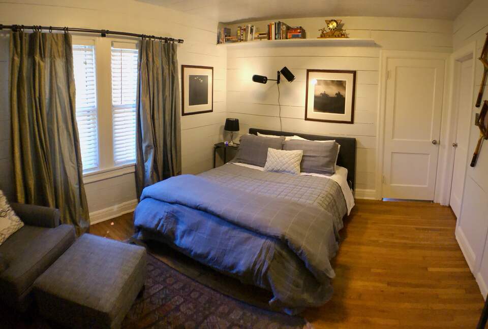 Travis Heights Charming Gem - Austin, Texas