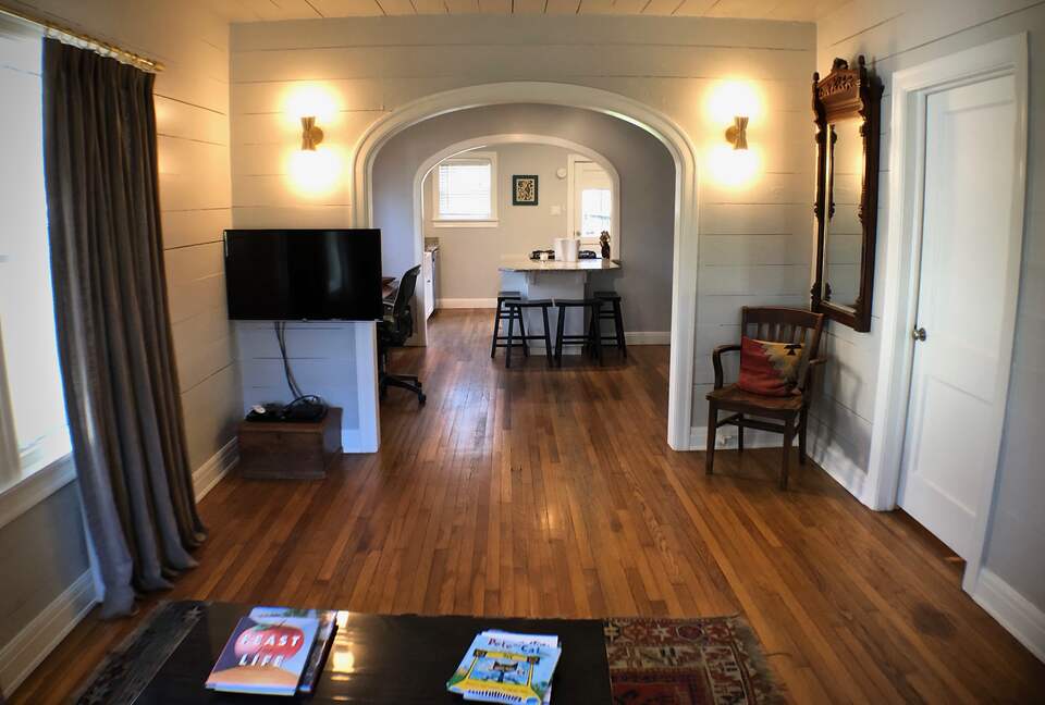 Travis Heights Charming Gem - Austin, Texas