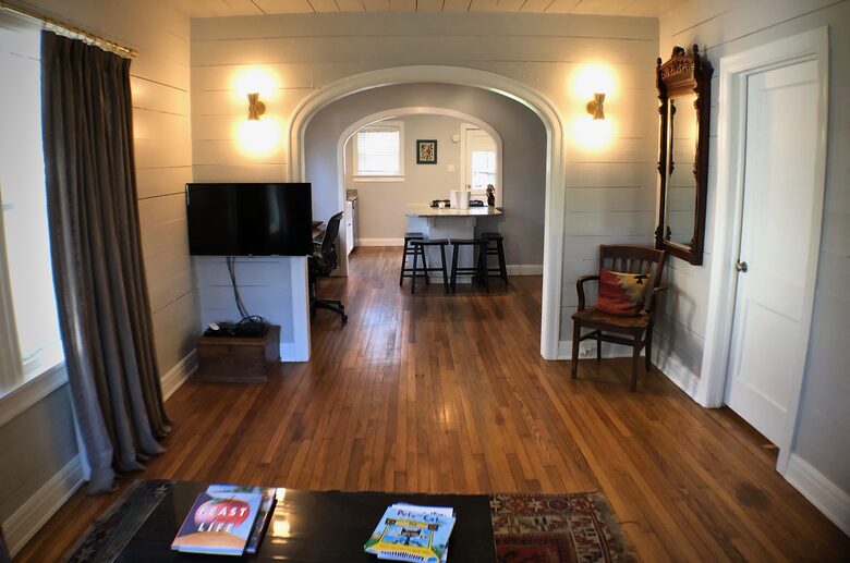 Travis Heights Charming Gem - Austin, Texas