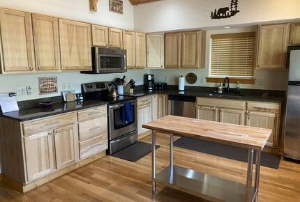 Family Friendly Cabin just 5 mins drive to Suncadia resort, 25 mins drive to Snoqualmie for skiing - Ronald, Washington