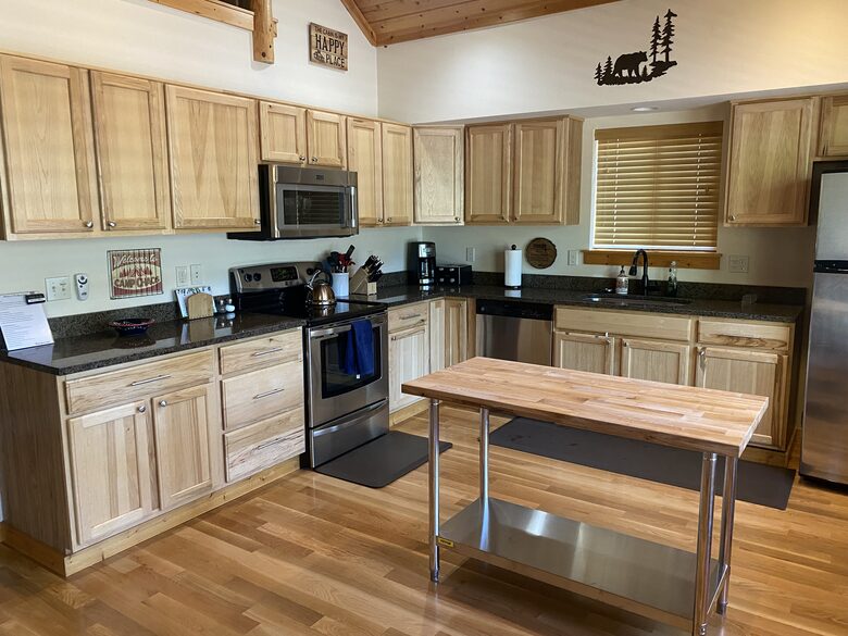 Family Friendly Cabin just 5 mins drive to Suncadia resort, 25 mins drive to Snoqualmie for skiing - Ronald, Washington