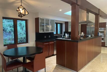 California Om, San Francisco Bay Area Getaway - Hillsborough, California