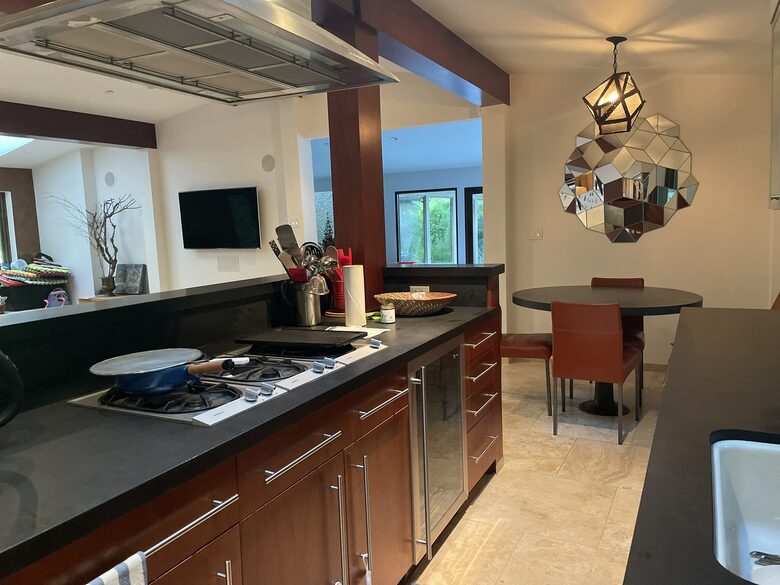 California Om, San Francisco Bay Area Getaway - Hillsborough, California